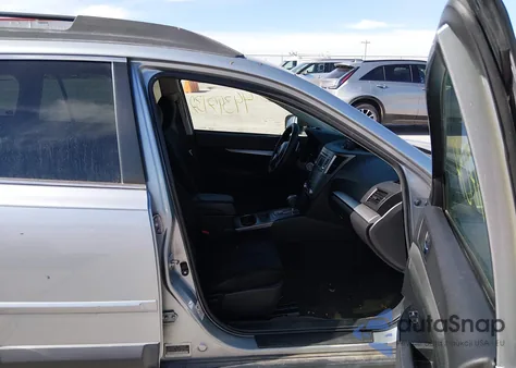 2014 Subaru Outback 2.5I Premium z USA, uszkodzony, nr VIN 4S4BRCCC4E3308909